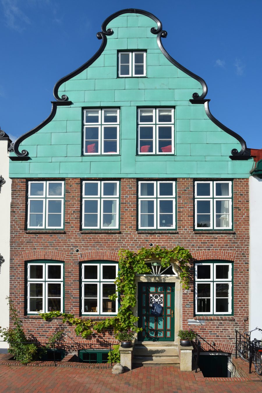Historisches Bürgerhaus aus dem 18. Jahrhundert am Hafen von Glückstadt