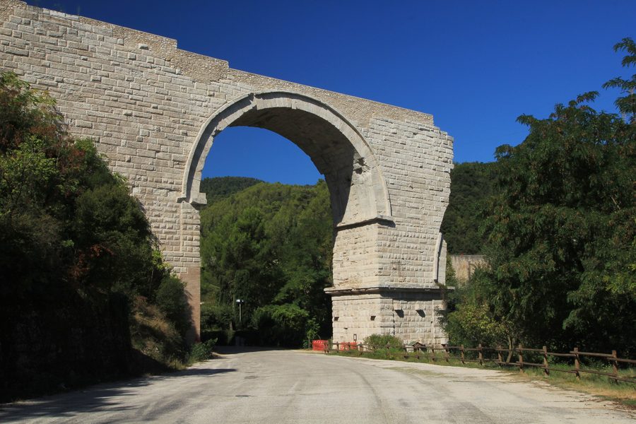 Resto del ponte di Augusto di epoca romana vicino a Narni
