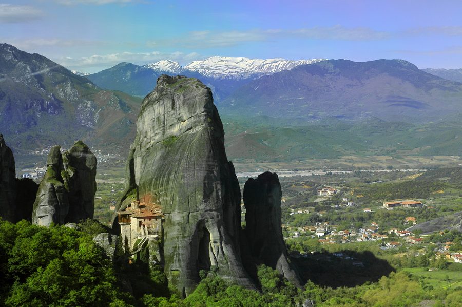 Meteora-Klöster auf Felsformationen in Thessalien
