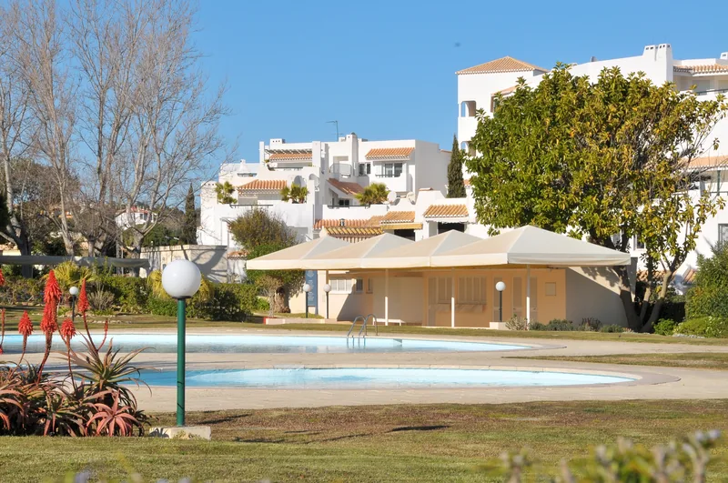 Ferienanlage mit Pool