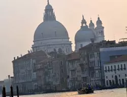 Venedig als Beispiel für saisonabhängige Städtereisen